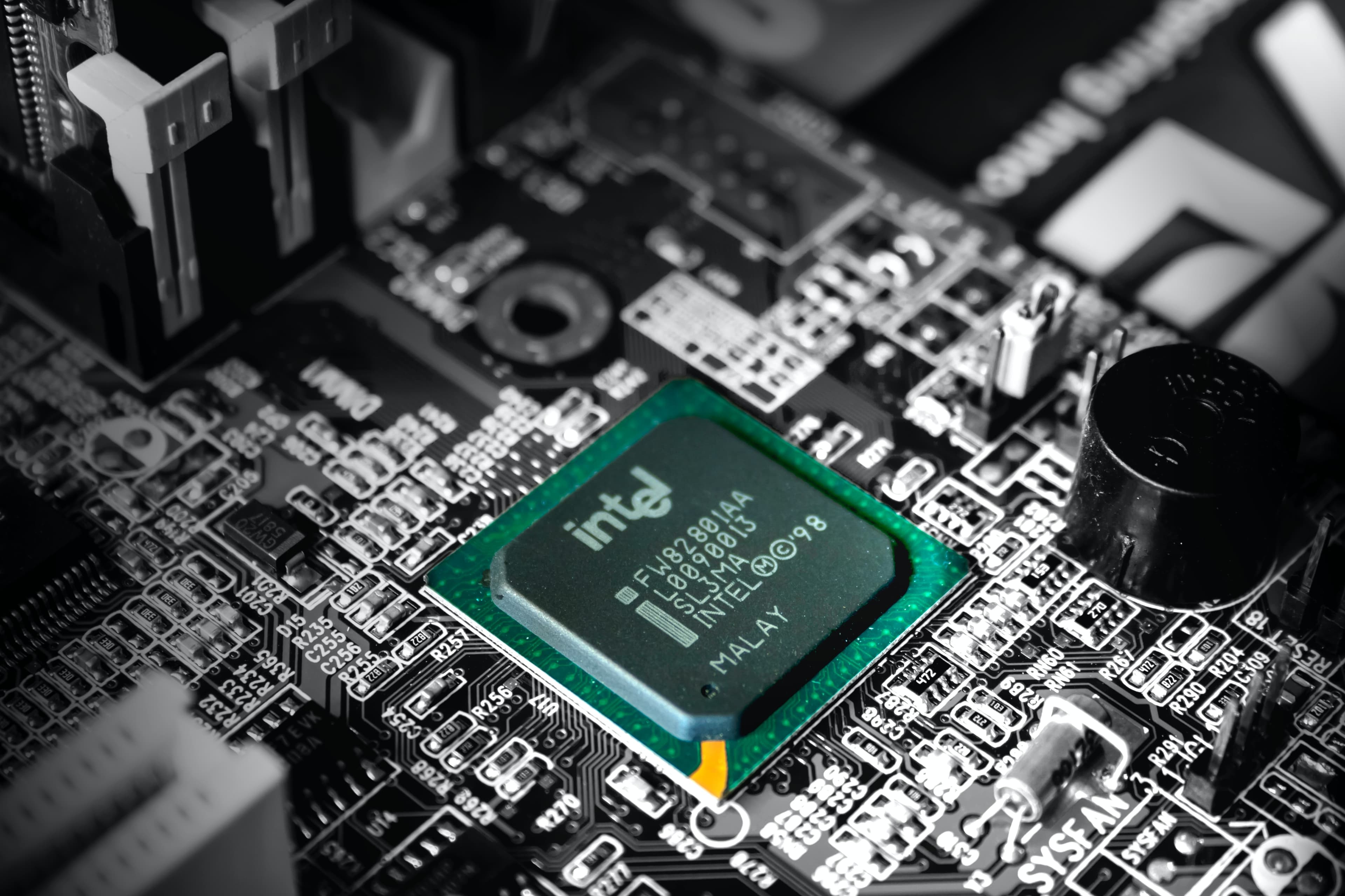 End of Life for 30+ Intel Ethernet Controllers | Fusion Worldwide